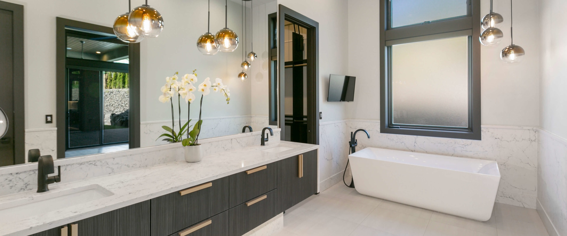 Modern Bathroom Vanities: A Comprehensive Overview