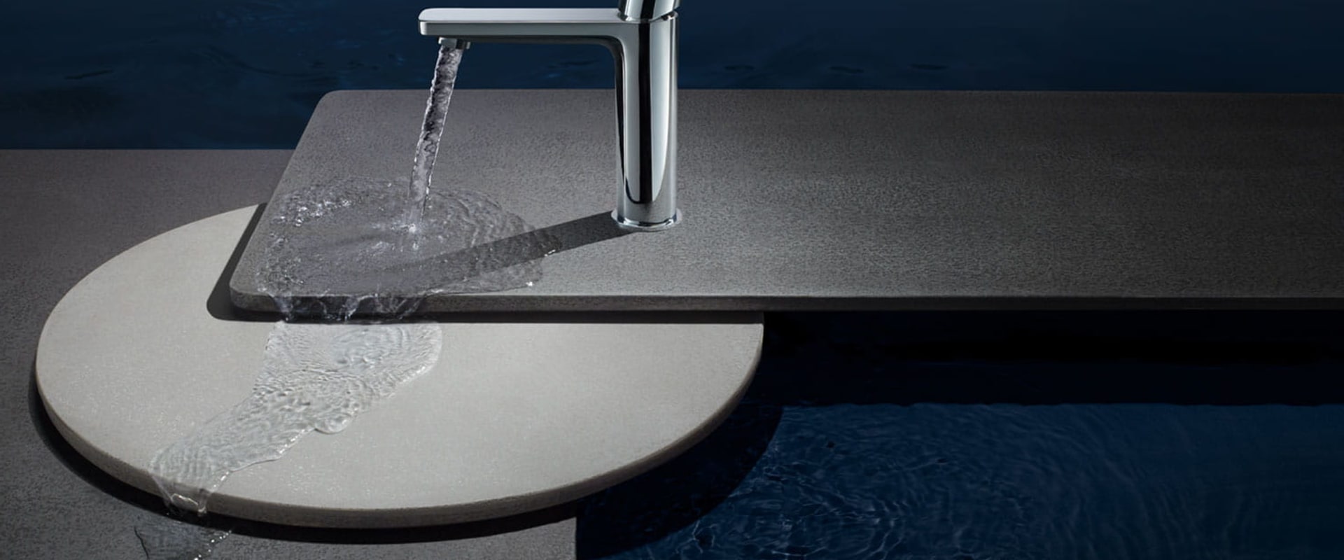 Modern widespread bathroom faucet